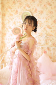 三上悠亜